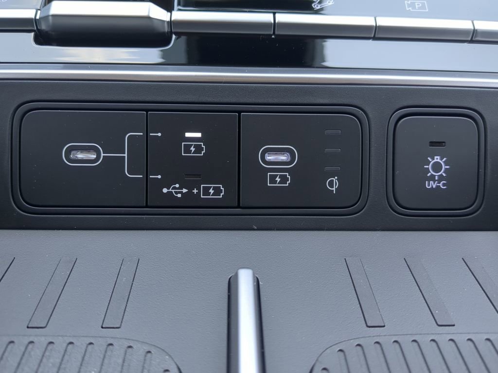 New 2025 Hyundai Santa Fe Limited image 10