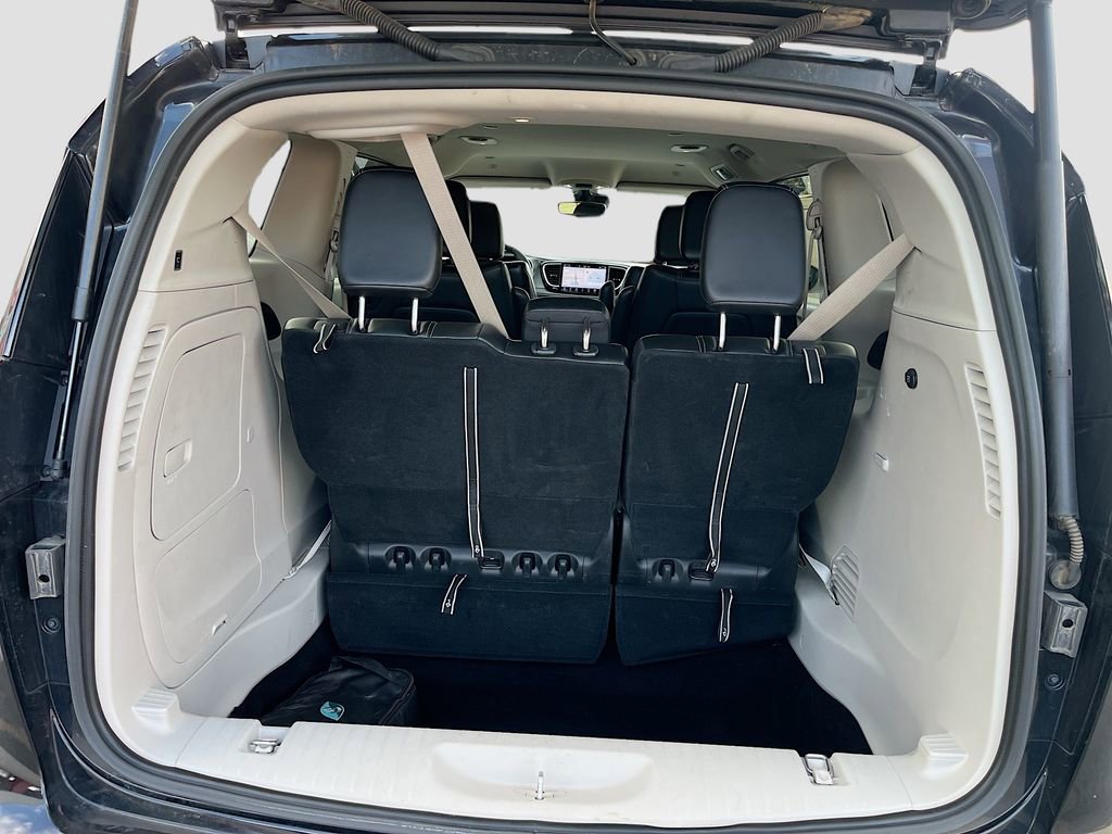 Used 2024 Chrysler Pacifica Select image 27