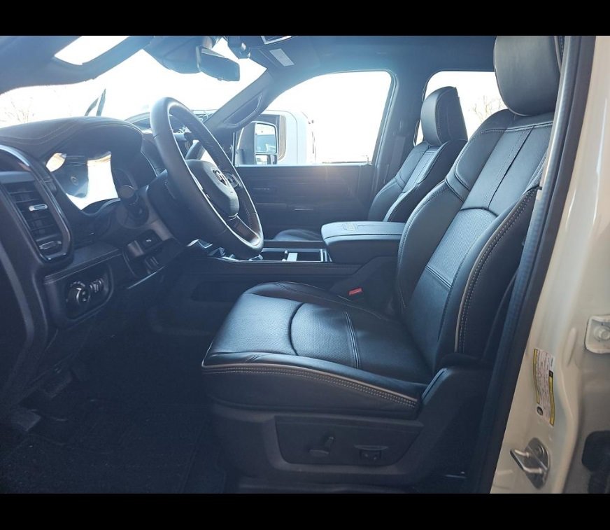 Used 2024 RAM 3500 Limited image 10
