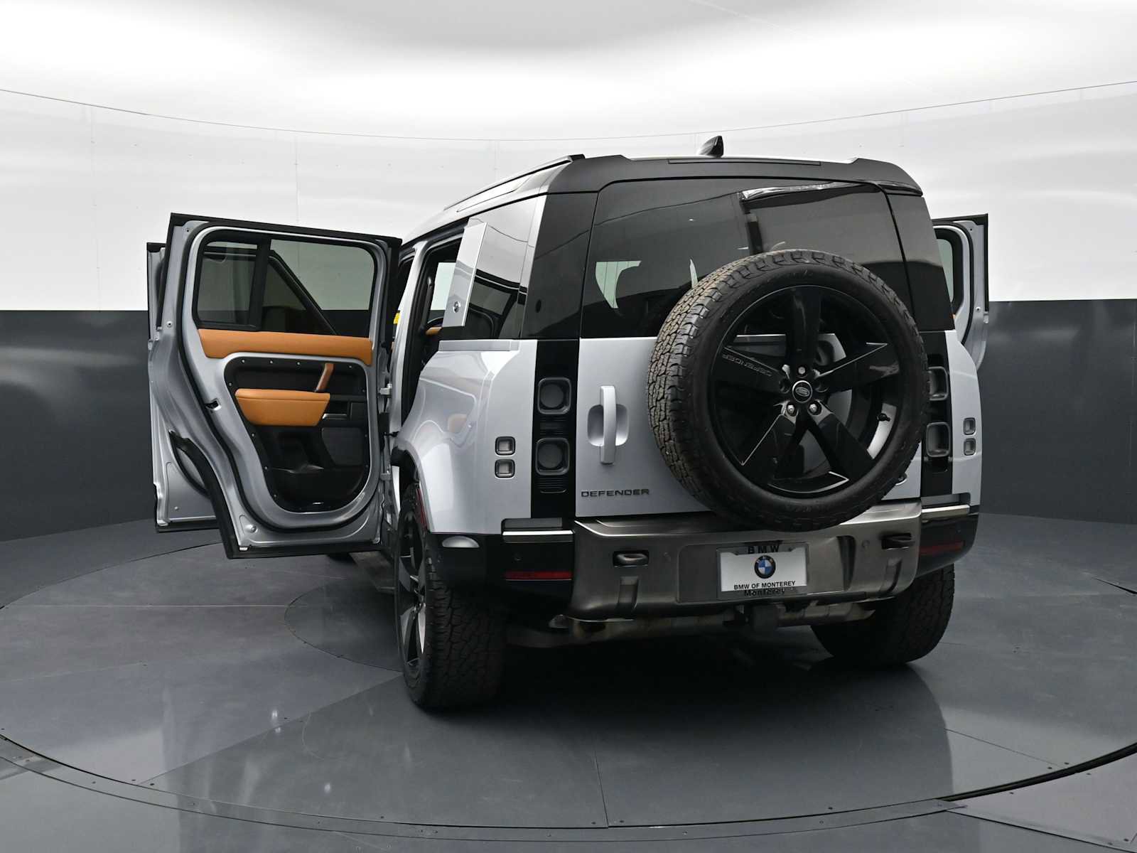 Used 2022 Land Rover Defender 110 X image 32