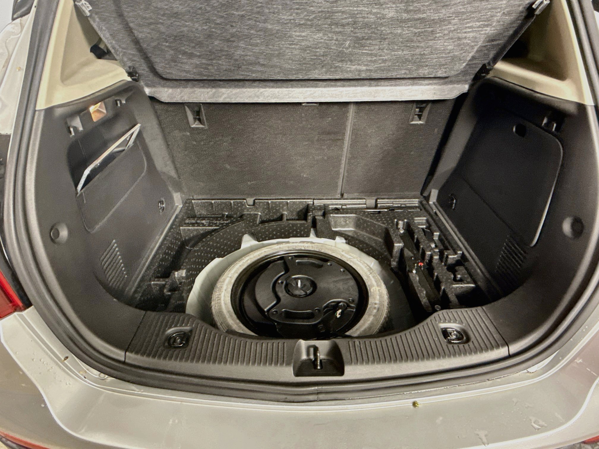 Used 2021 Buick Encore Preferred FWD image 31