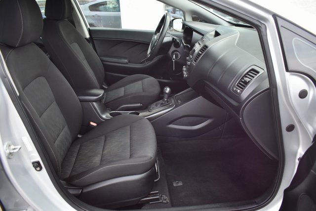 Used 2016 Kia Forte LX image 33