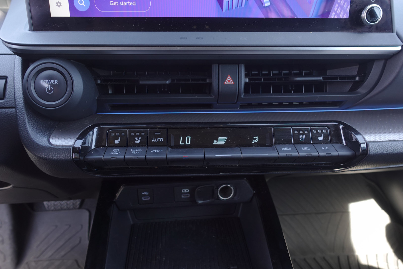 Used 2023 Toyota Prius Limited w/ Limited Premium Package FWD image 20