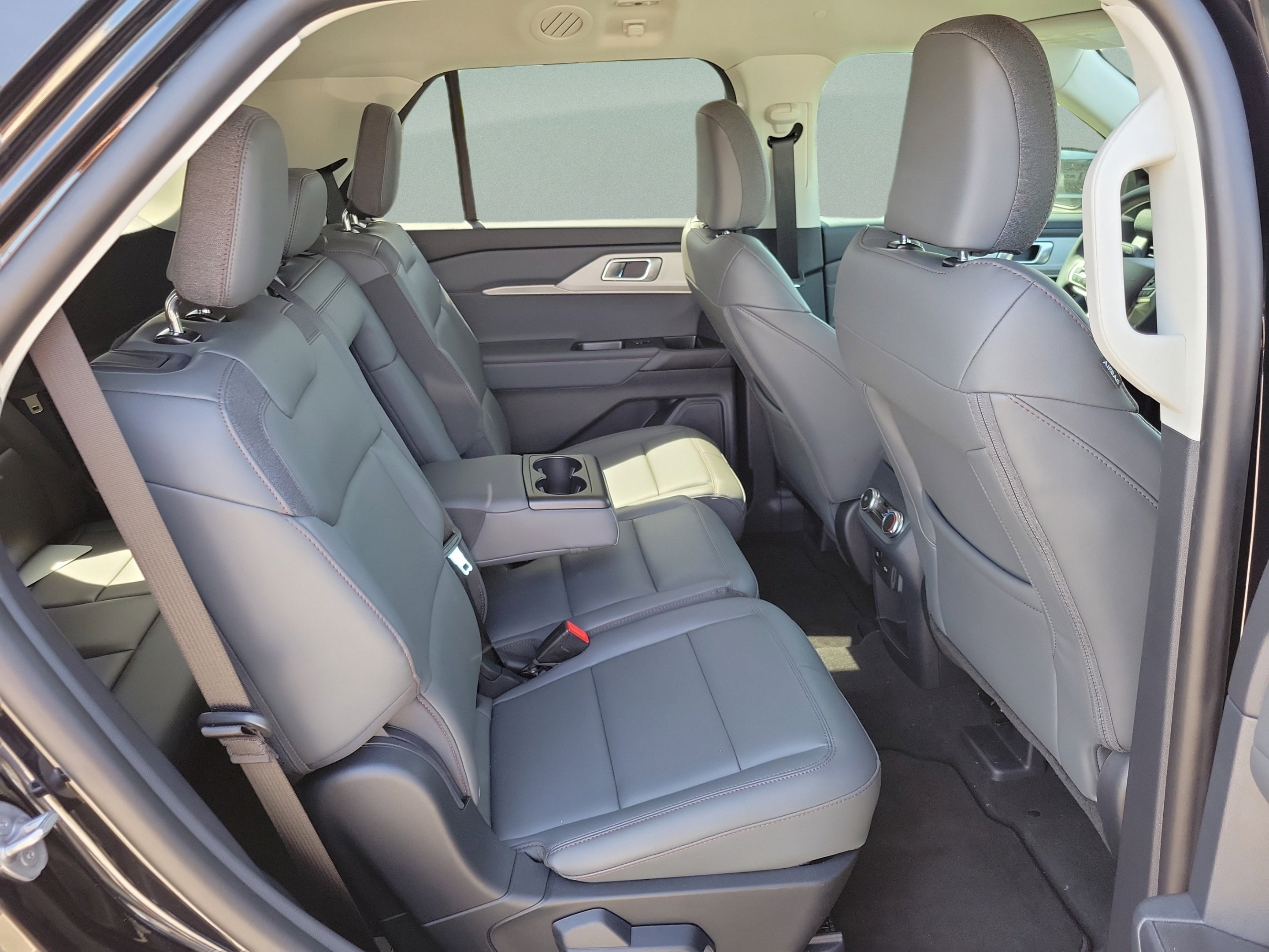 New 2026 Ford Explorer Active w/ Active Comfort Package RWD image 28