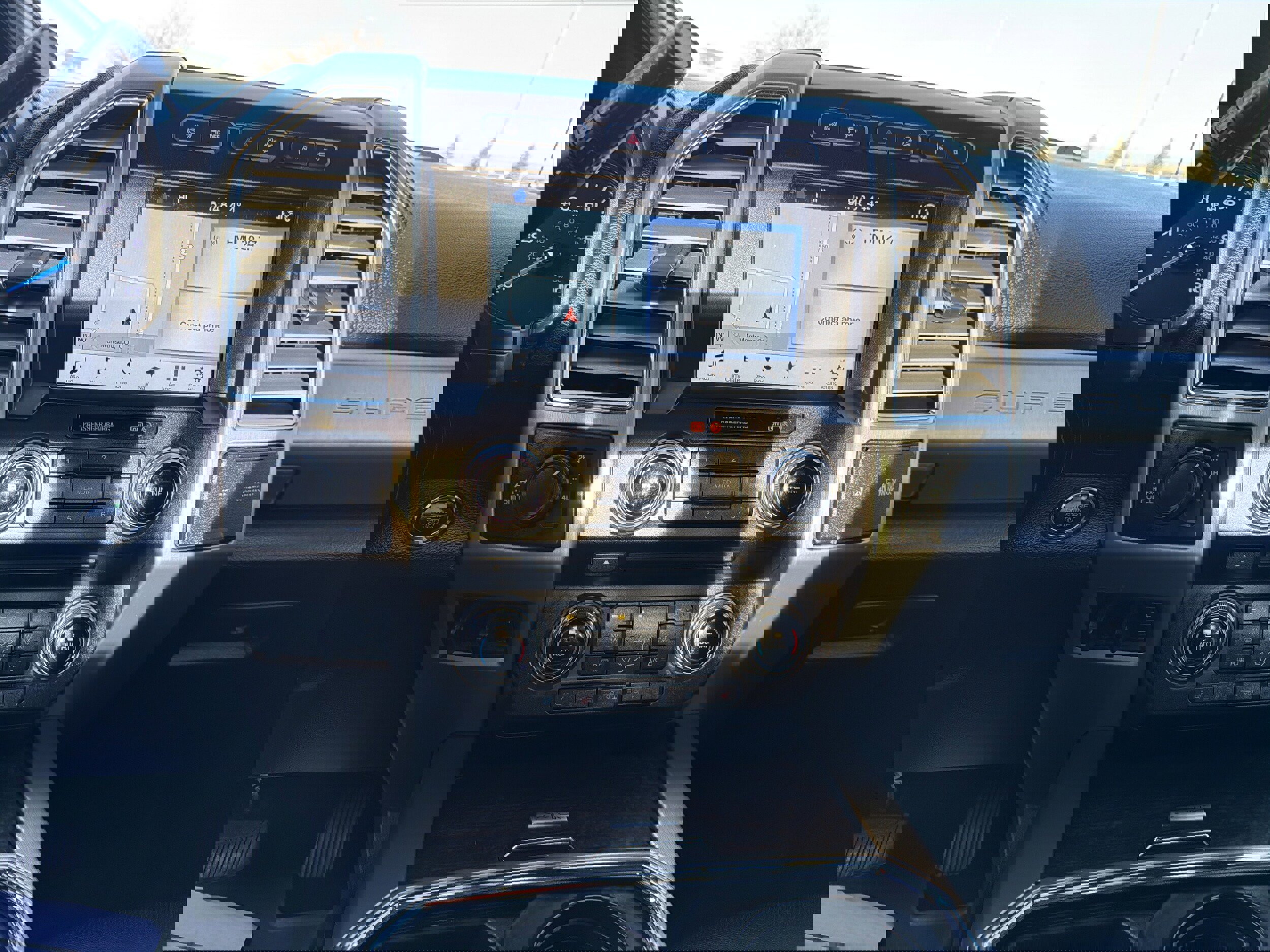 Used 2017 Ford F350 Platinum w/ Platinum Ultimate Package image 14