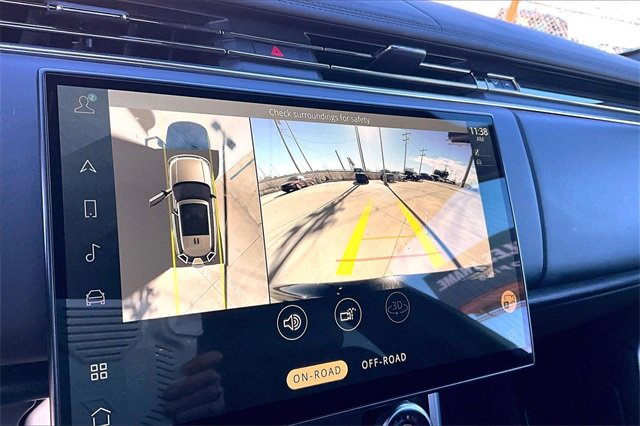 Used 2023 Land Rover Range Rover SE image 21