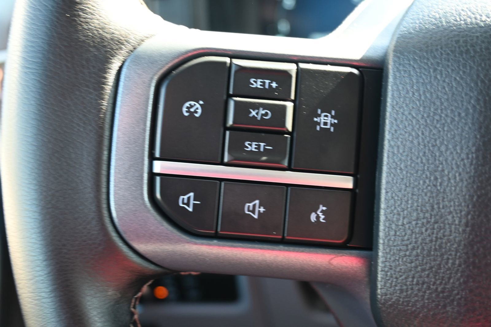Used 2025 Ford F150 XLT w/ Equipment Group 301A Standard image 9