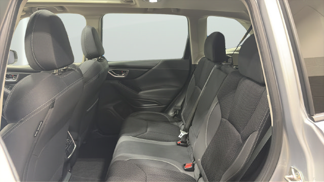 Used 2022 Subaru Forester Premium AWD/4WD image 17