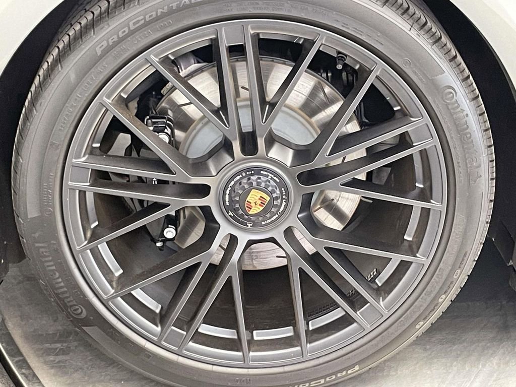 Certified 2025 Porsche Panamera GTS image 13