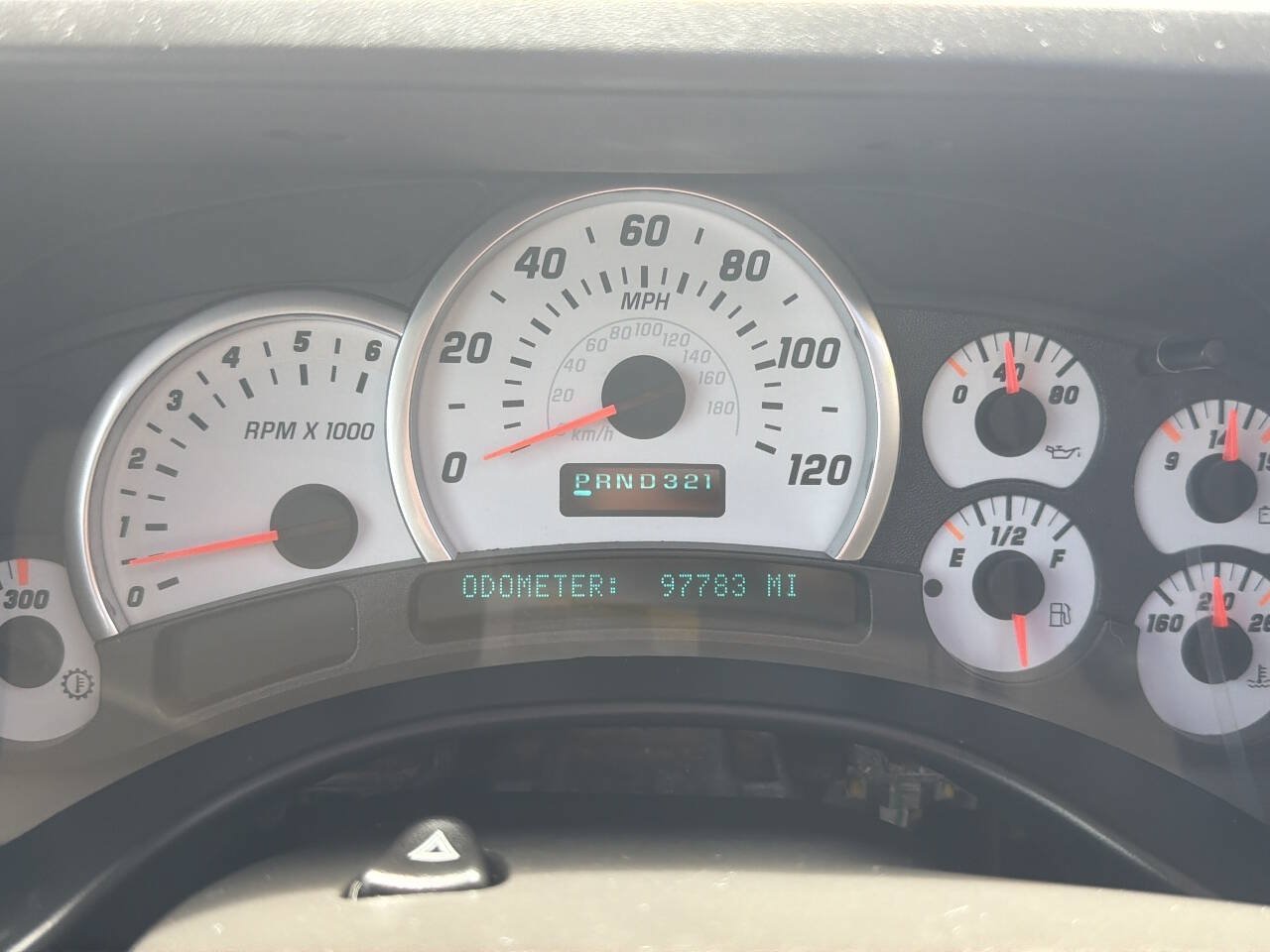 Used 2003 HUMMER H2 w/ Preferred Equipment Group AWD/4WD image 40