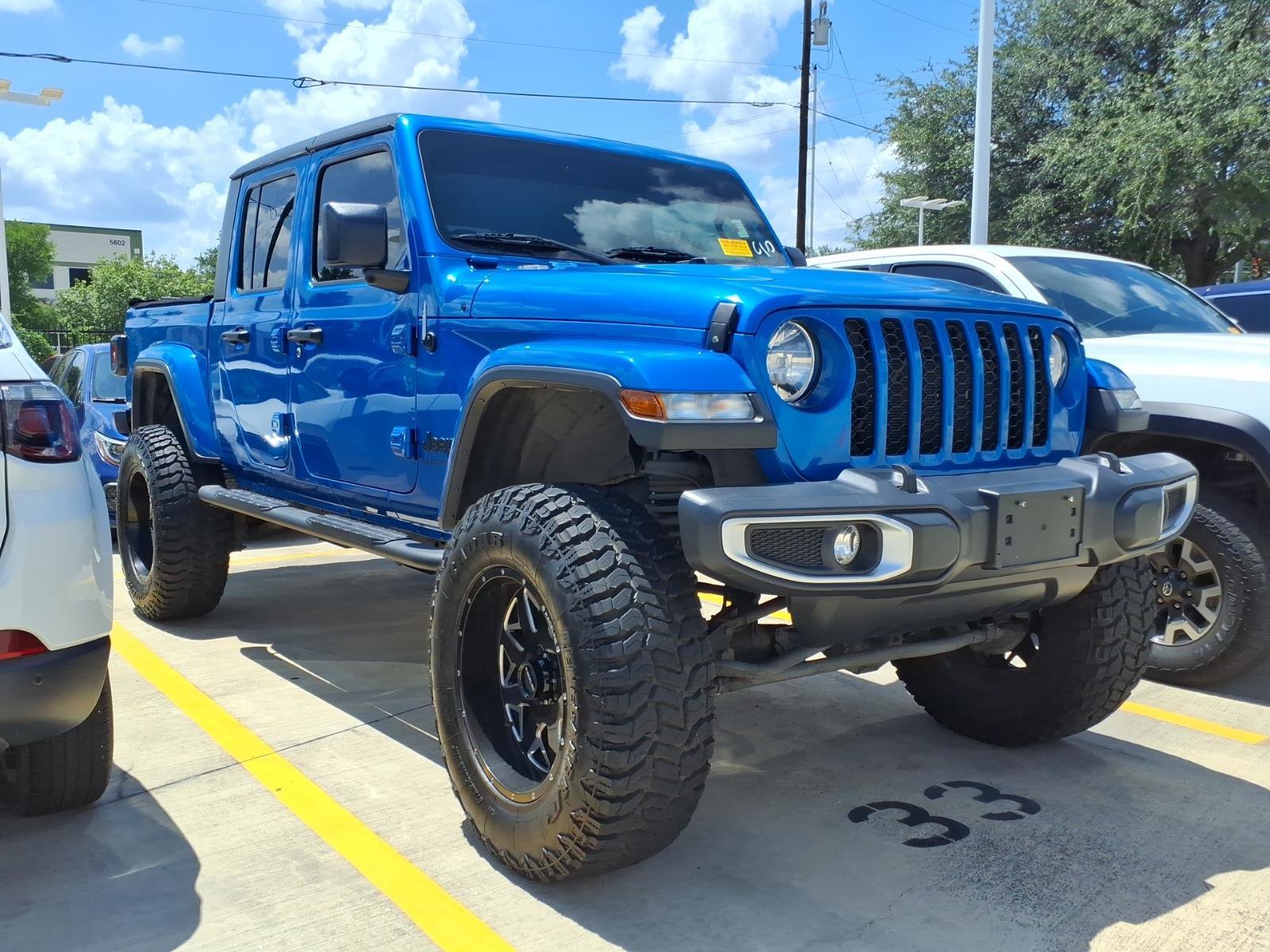 Used 2021 Jeep Gladiator Sport AWD/4WD image 3