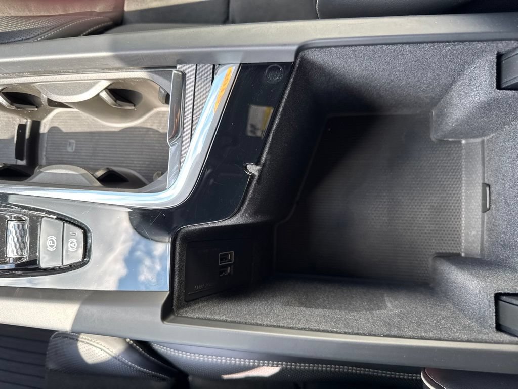 Used 2018 Volvo XC60 T6 R-Design w/ Convenience Package AWD/4WD image 29