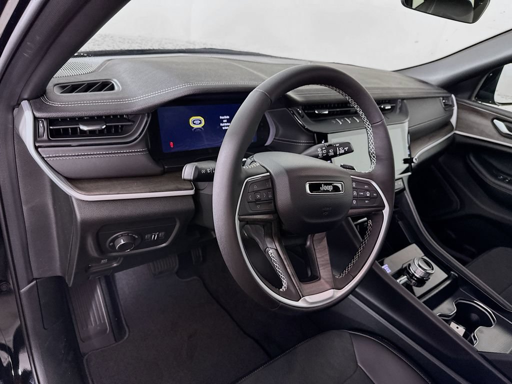 New 2026 Jeep Grand Cherokee Altitude AWD/4WD image 14