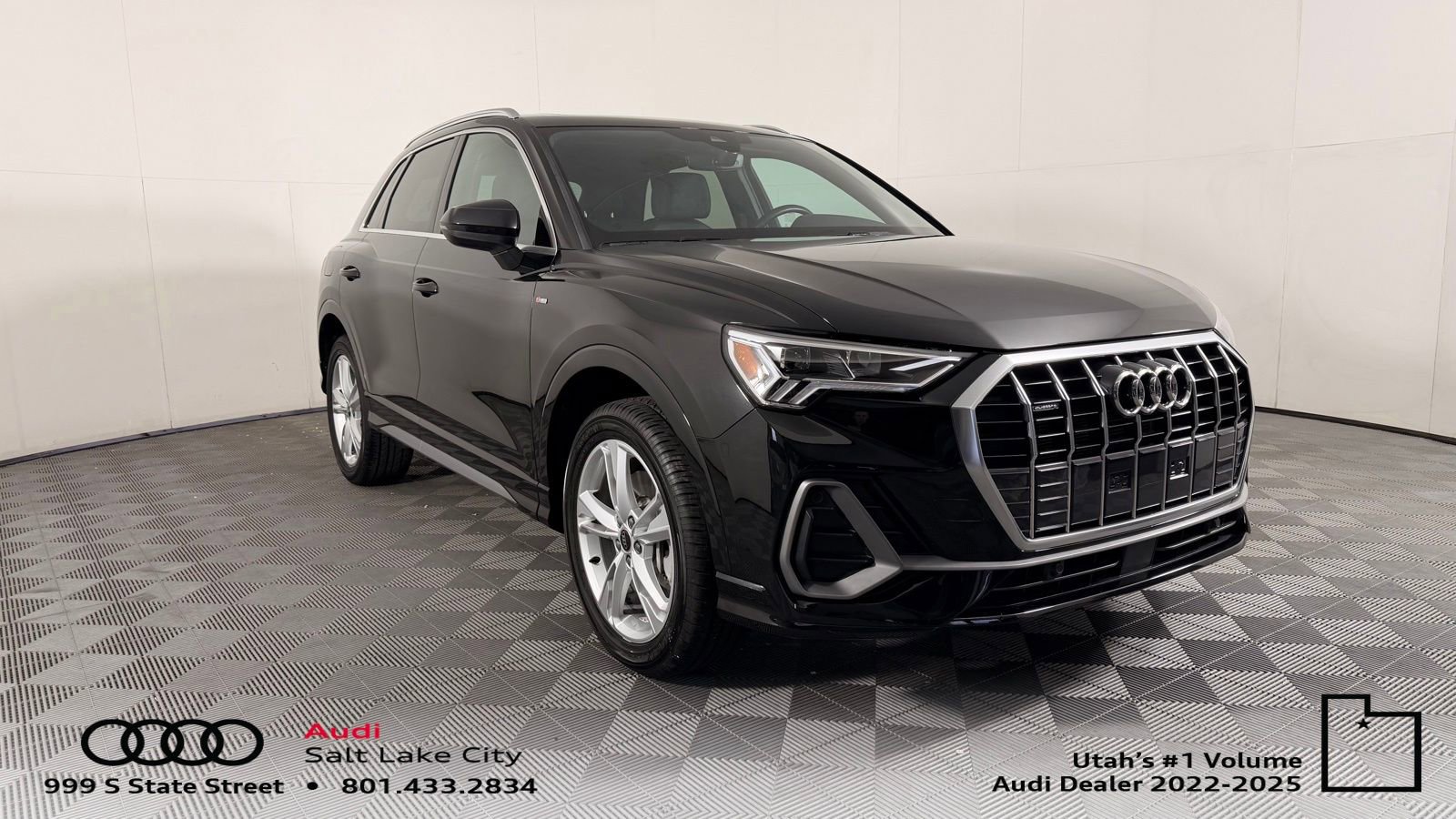 Certified 2023 Audi Q3 2.0T Premium w/ Convenience Package AWD/4WD image 1