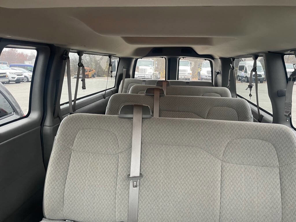 Used 2011 Volkswagen Jetta TDI w/ Wheel & Sunroof Pkg image 7