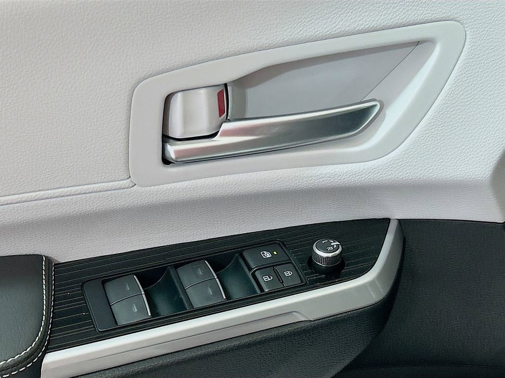 New 2025 Toyota Sienna XSE FWD image 15