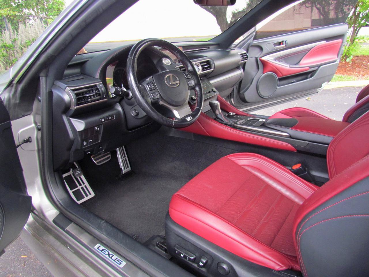 Used 2016 Lexus RC 200t RWD image 19
