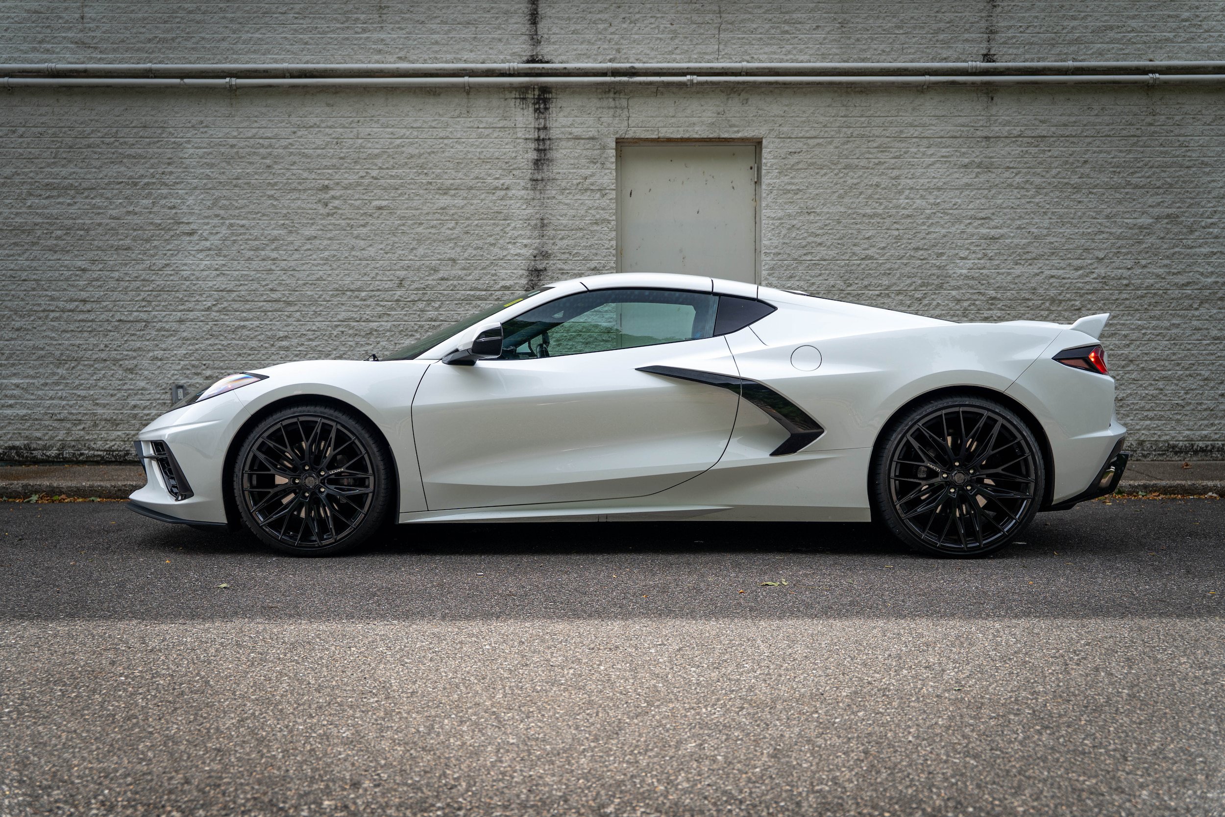 Used 2023 Chevrolet Corvette Stingray Premium Cpe w/ Z51 Performance Package RWD image 4