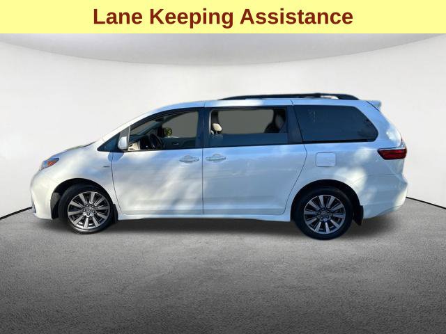Used 2020 Toyota Sienna XLE w/ XLE Navigation Package AWD/4WD image 6