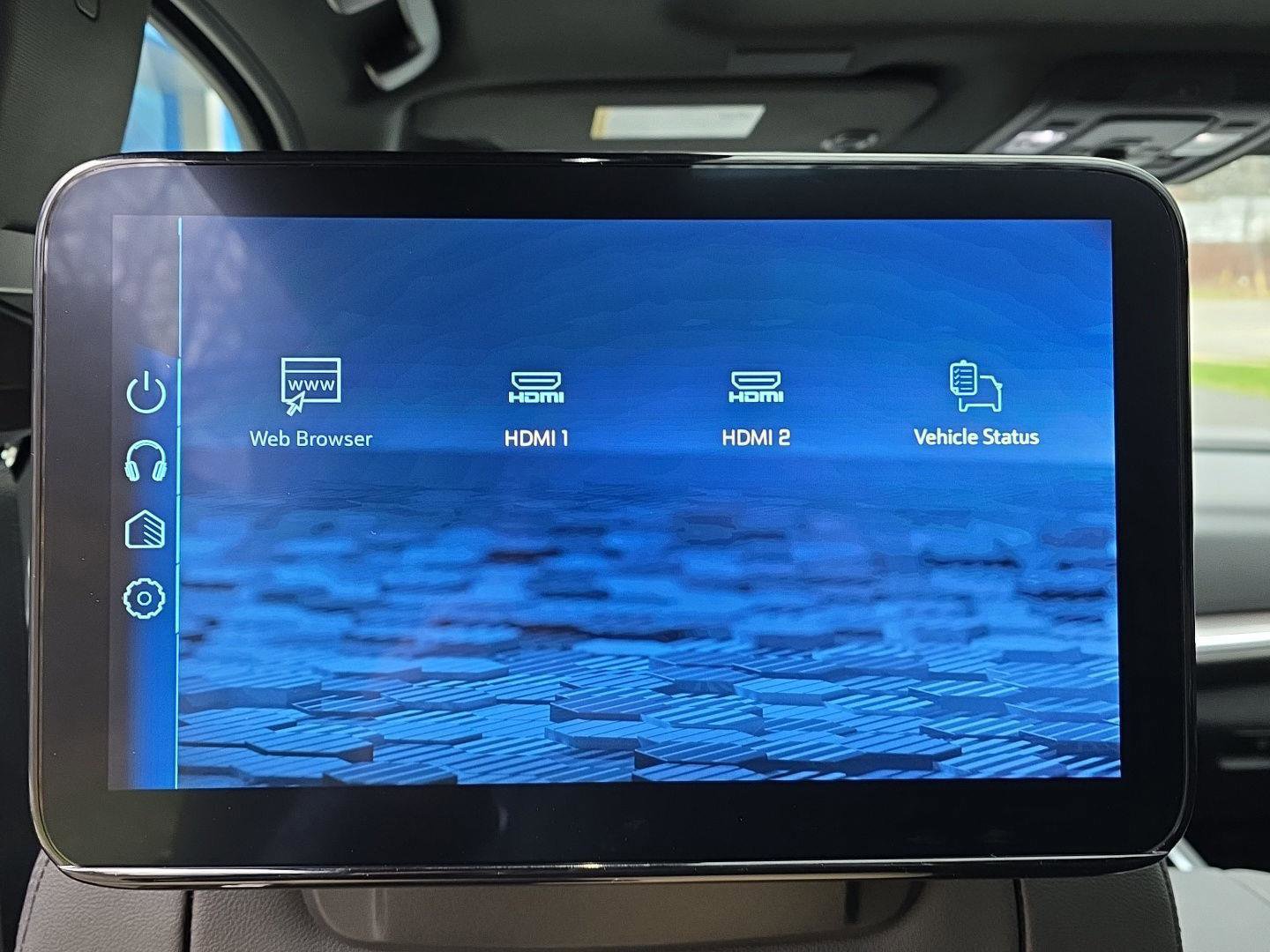 New 2025 Chevrolet Suburban Premier image 25