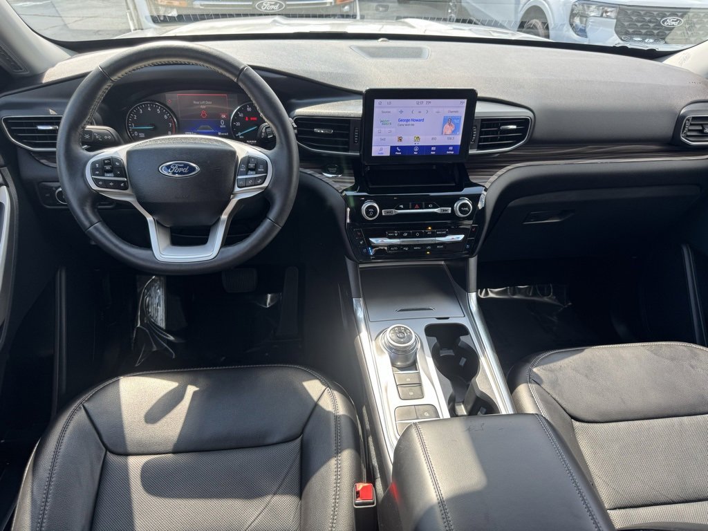 Used 2022 Ford Explorer Limited w/ Equipment Group 301A image 4