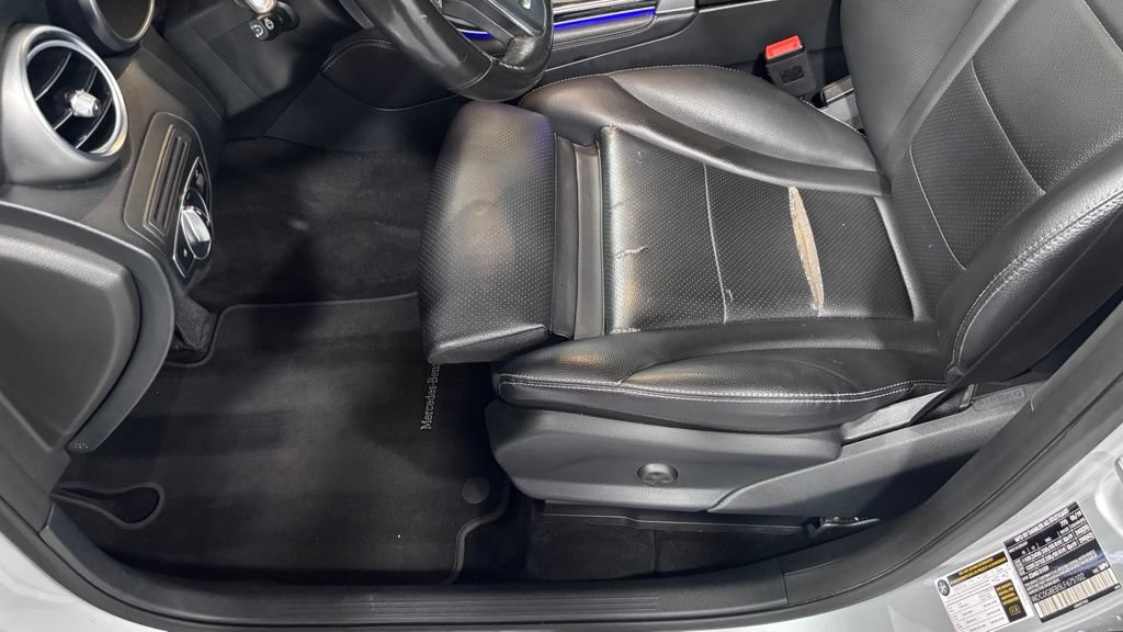 Used 2020 Mercedes-Benz GLC 300 4MATIC image 11