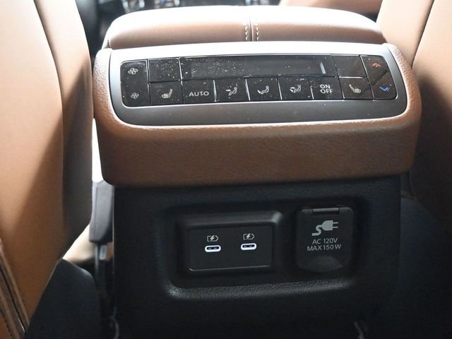 New 2026 Nissan Pathfinder Platinum image 19