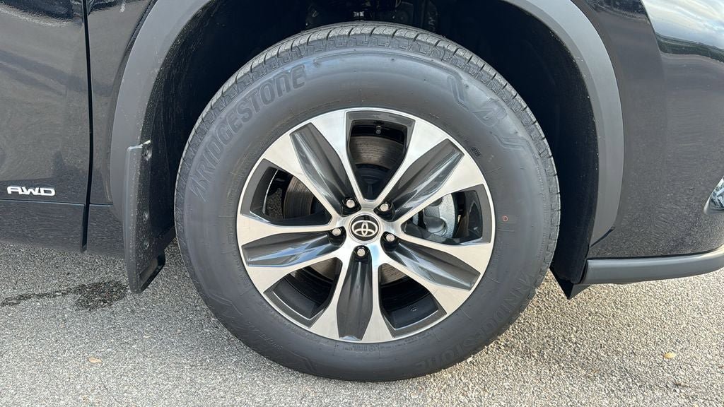 New 2026 Toyota Highlander XLE AWD/4WD image 12