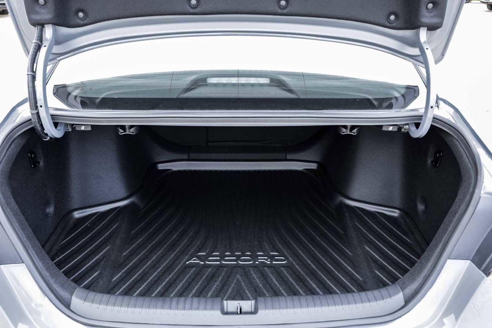 New 2026 Honda Accord Touring image 9