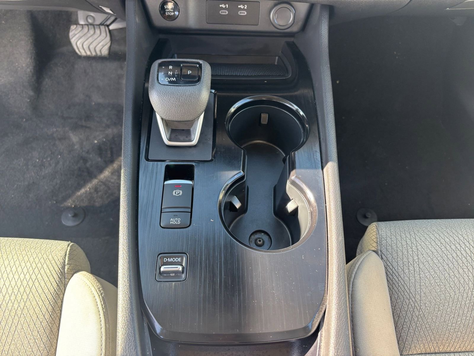 Used 2025 Nissan Rogue SV FWD image 43
