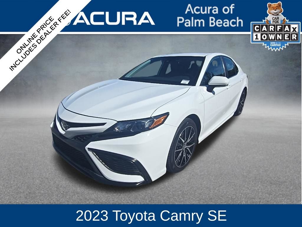 Used 2023 Toyota Camry SE FWD image 1