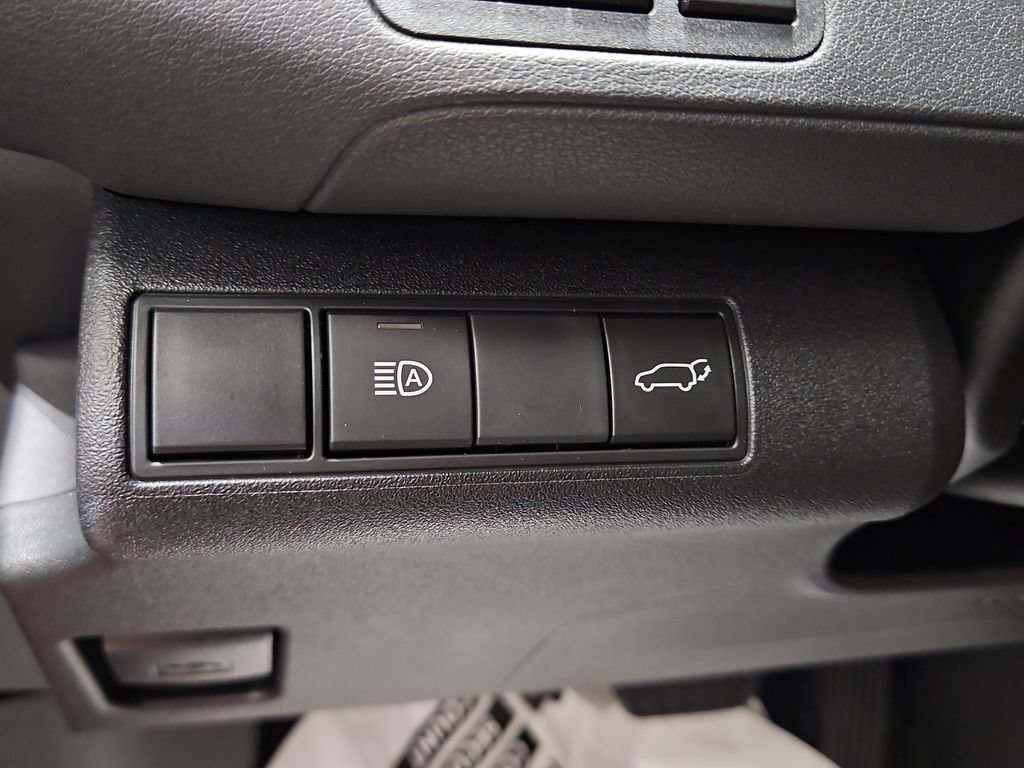 New 2026 Toyota C-HR AWD/4WD image 18