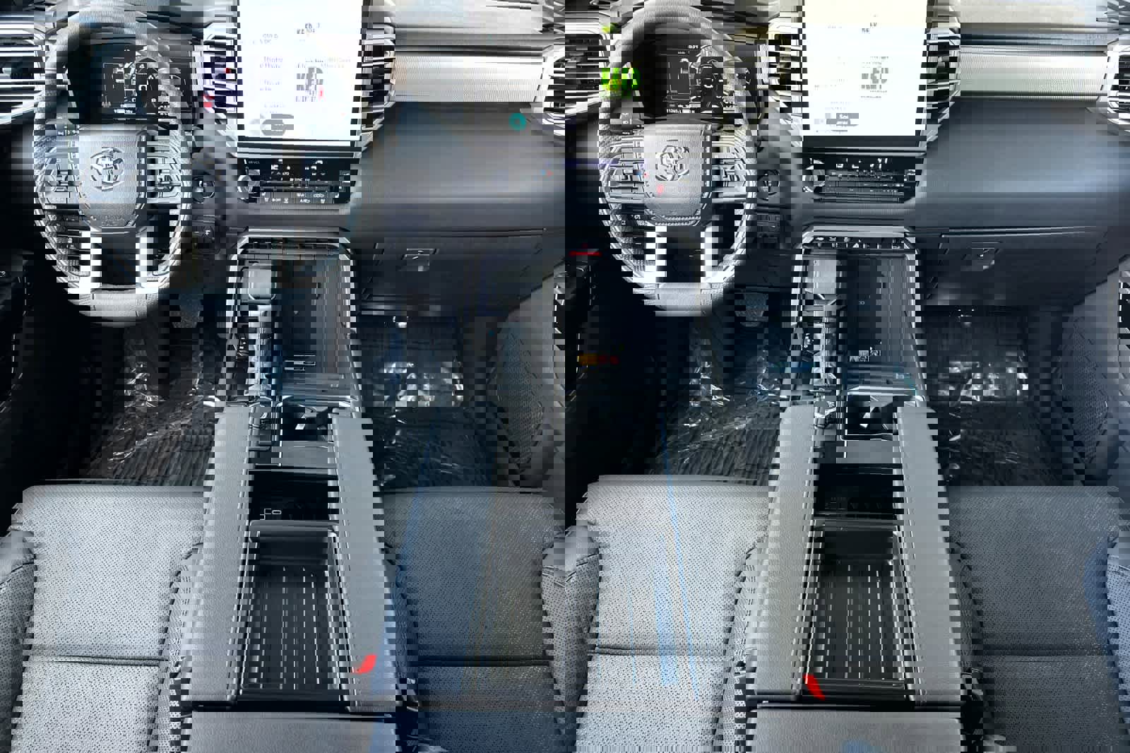 Used 2025 Toyota Tundra Limited image 3