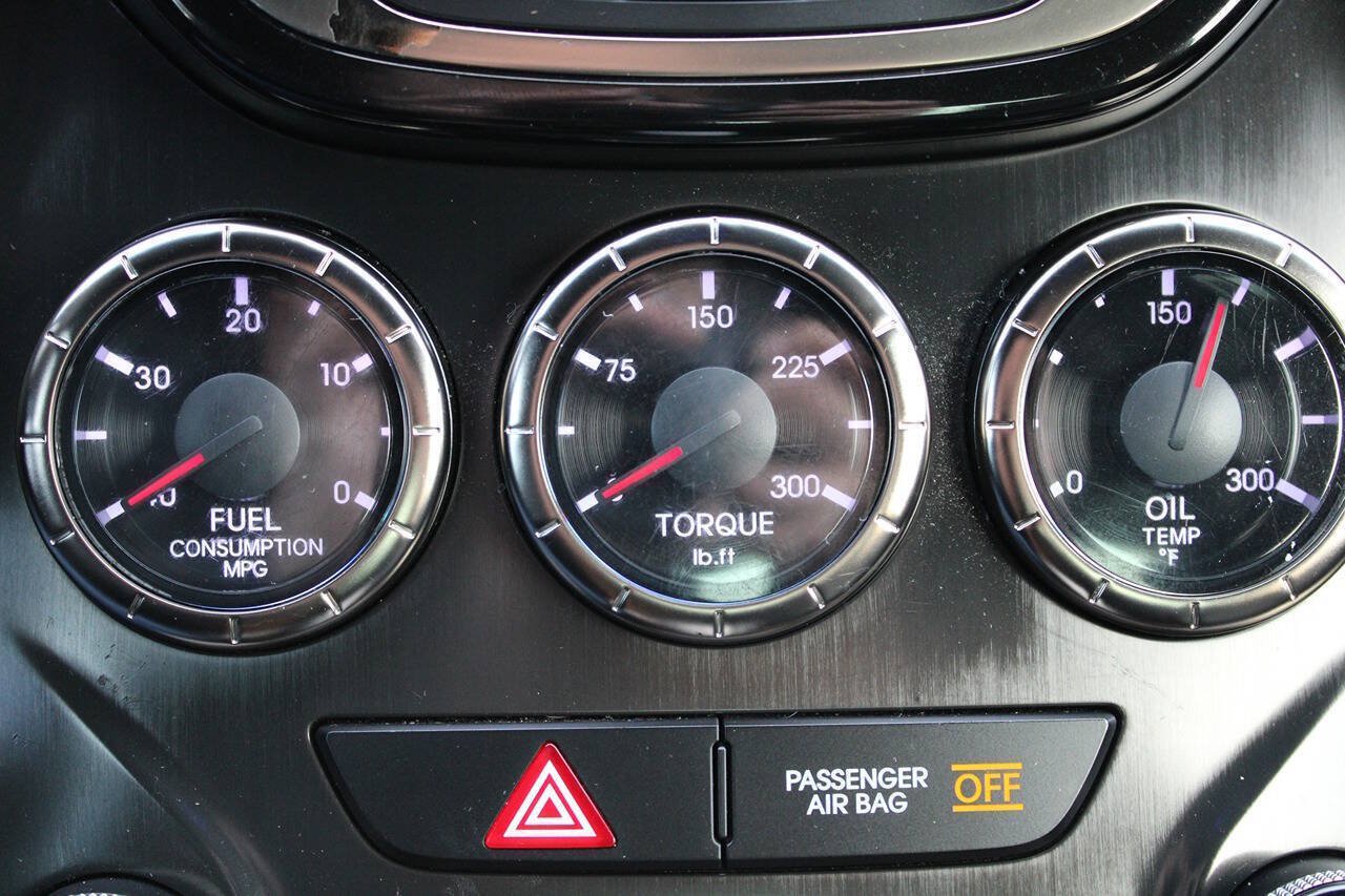 Used 2013 Hyundai Genesis 3.8 RWD image 25
