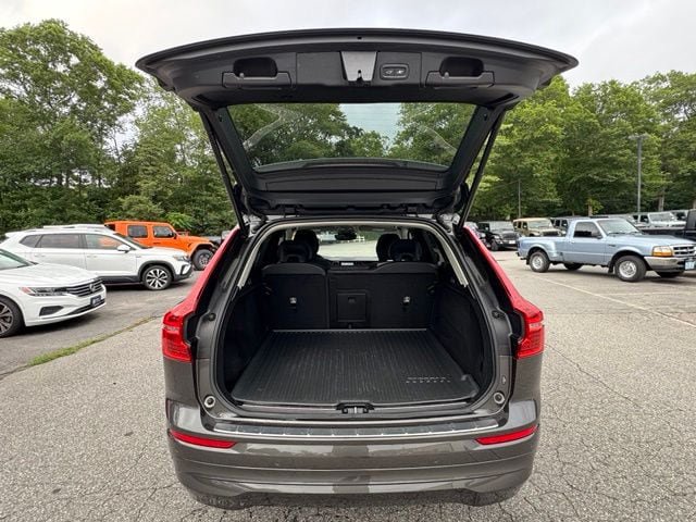 Used 2022 Volvo XC60 B5 Momentum w/ Climate Package AWD/4WD image 22
