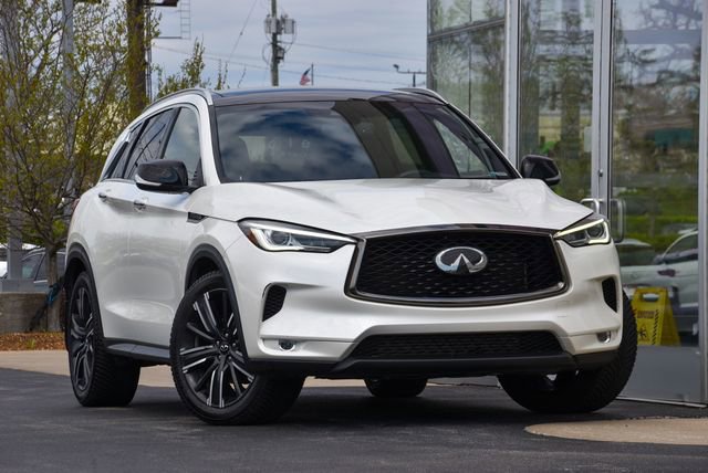 Used 2021 INFINITI QX50 Luxe w/ Appearance Package AWD/4WD image 4