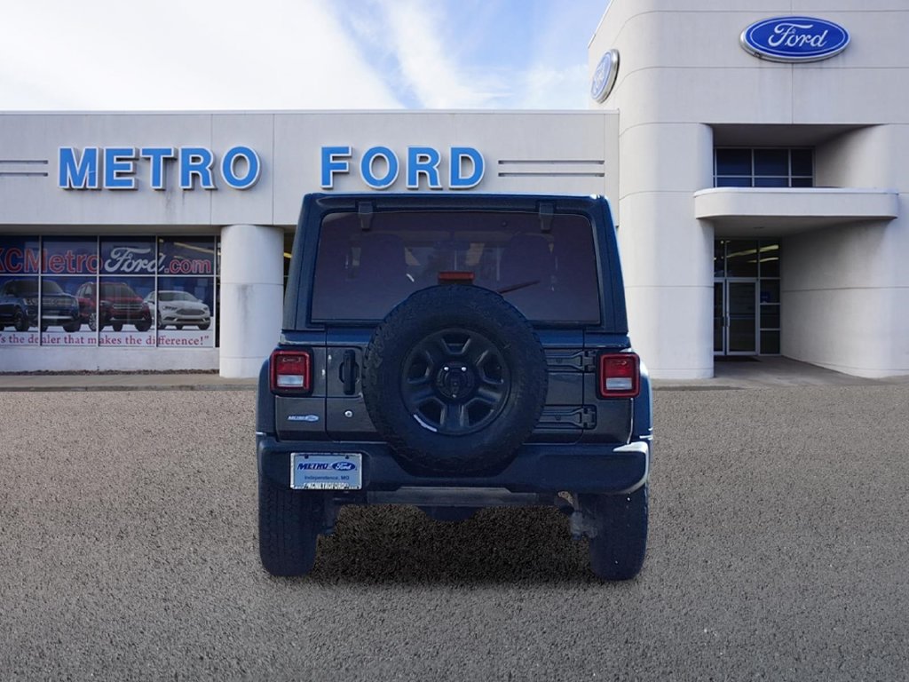 Used 2018 Jeep Wrangler Unlimited Sport AWD/4WD image 4