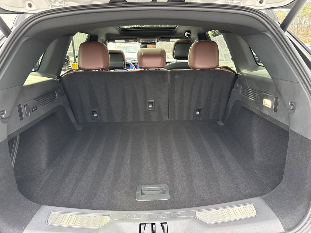 Used 2026 Lincoln Nautilus Reserve image 18