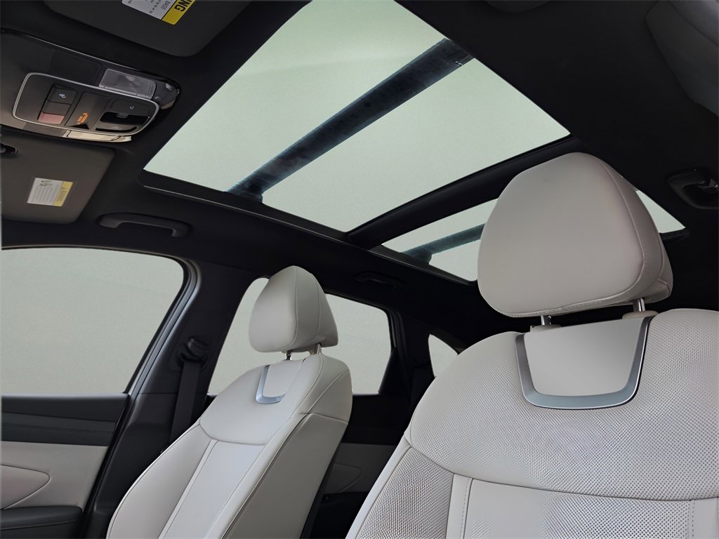 Used 2025 Hyundai Tucson Limited image 21