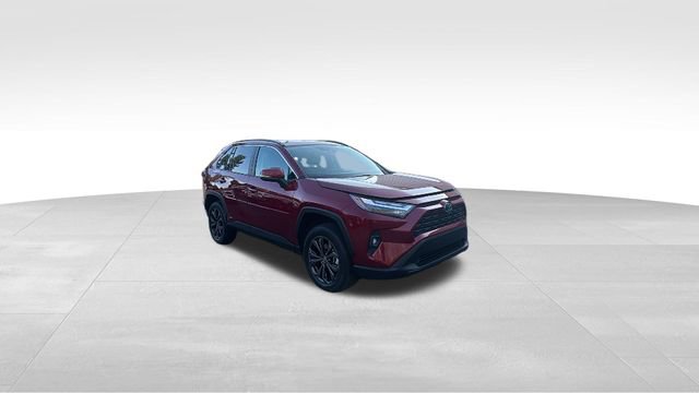 Used 2023 Toyota RAV4 XLE Premium AWD/4WD image 33