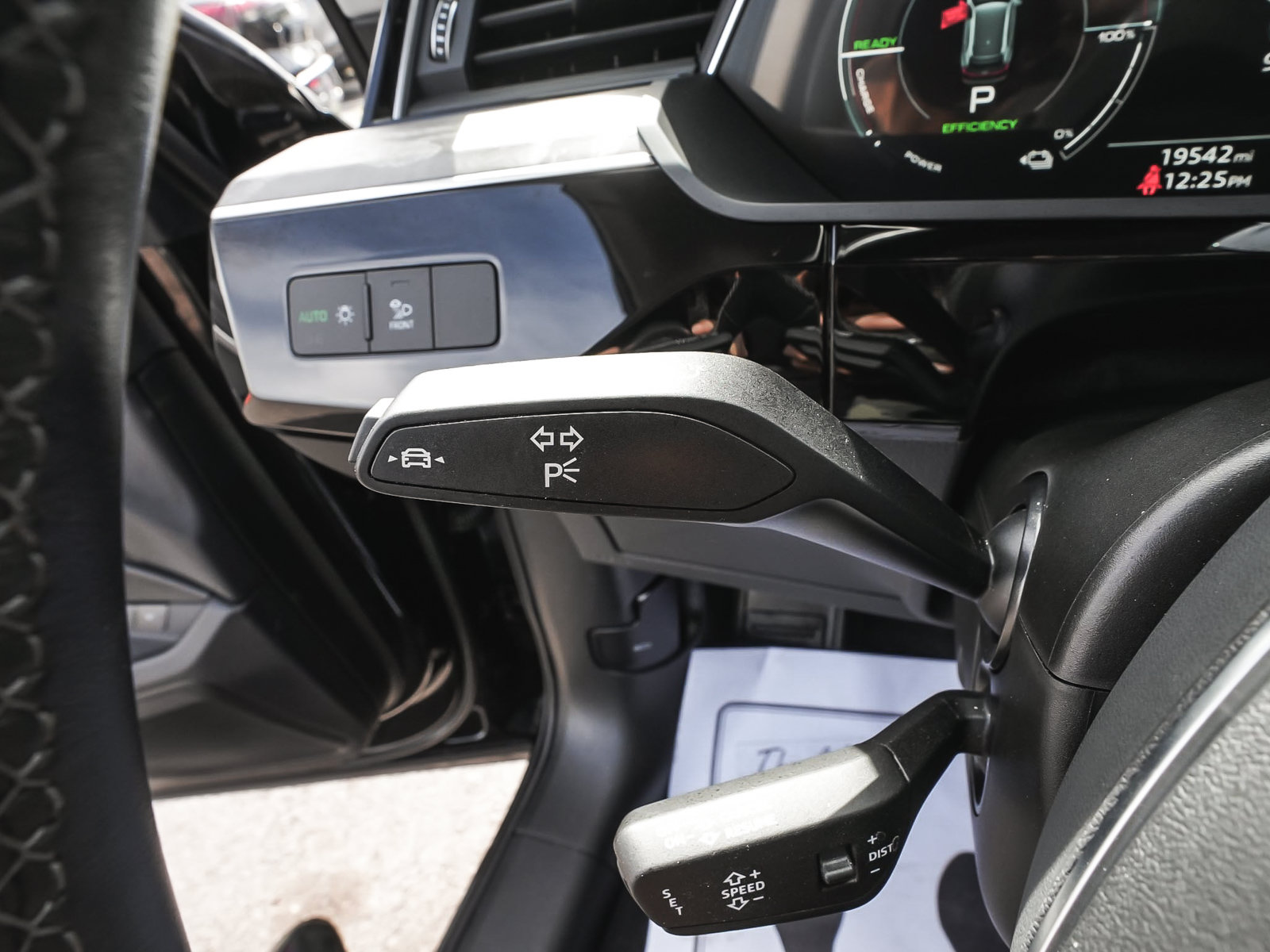 Used 2024 Audi Q8 e-tron Premium AWD/4WD image 19