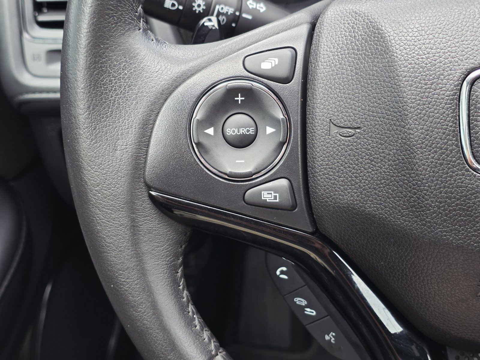 Used 2021 Honda HR-V Sport image 27