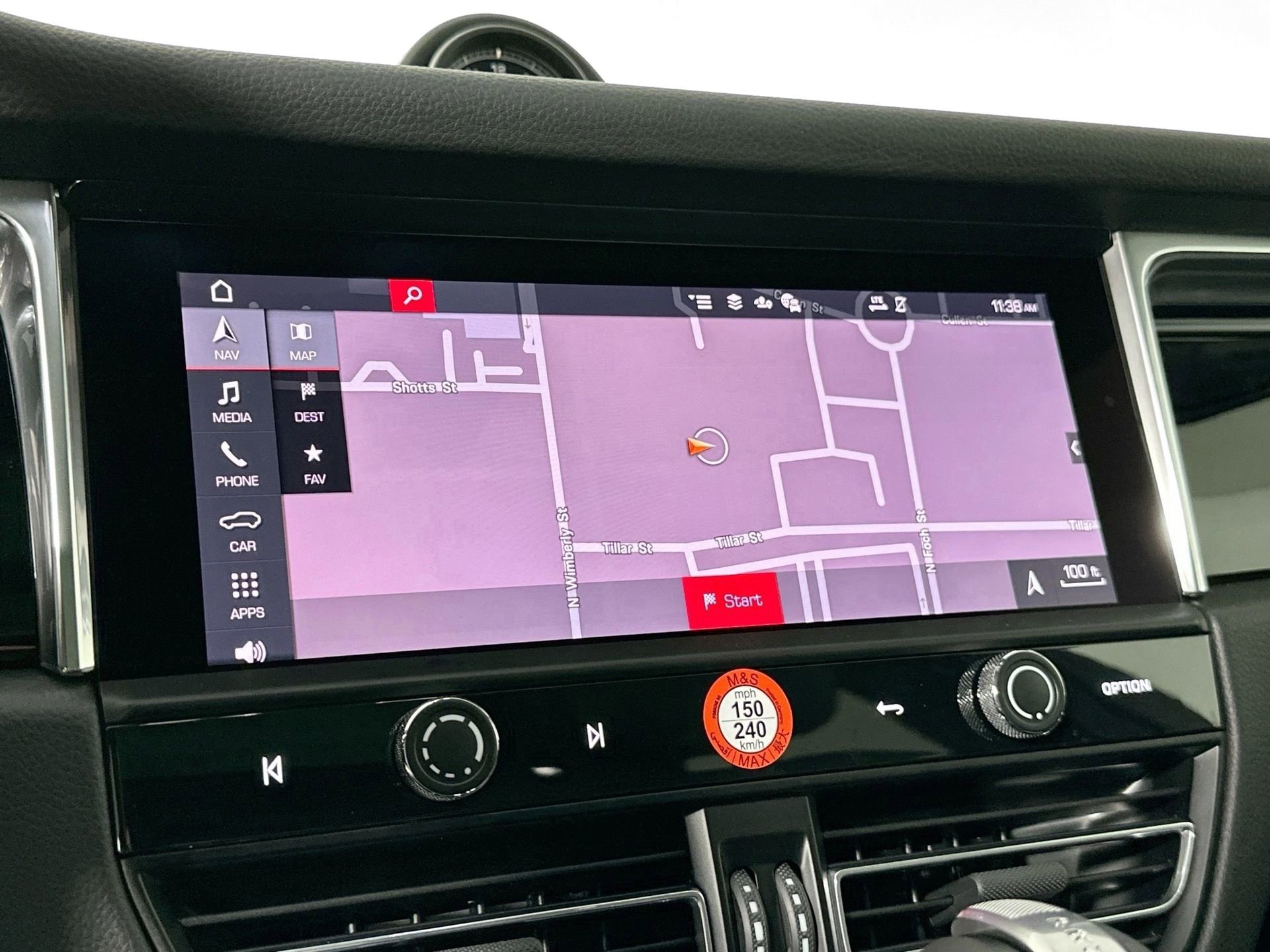 Certified 2025 Porsche Macan image 21