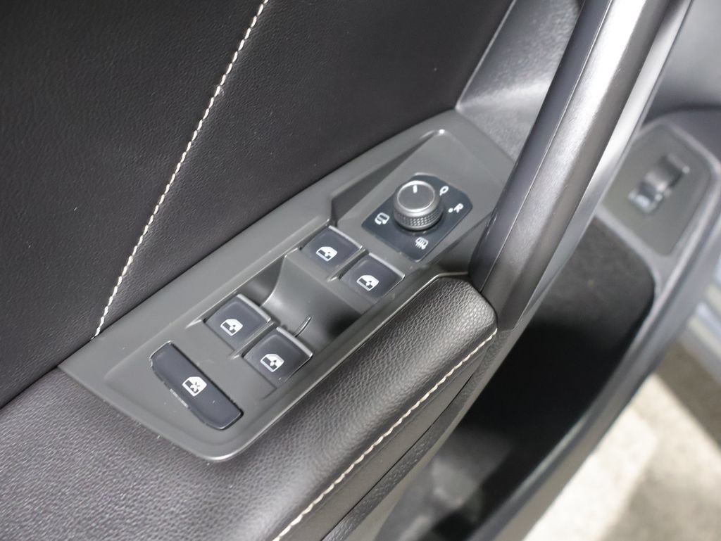 Used 2024 Volkswagen Tiguan SEL R-Line AWD/4WD image 13