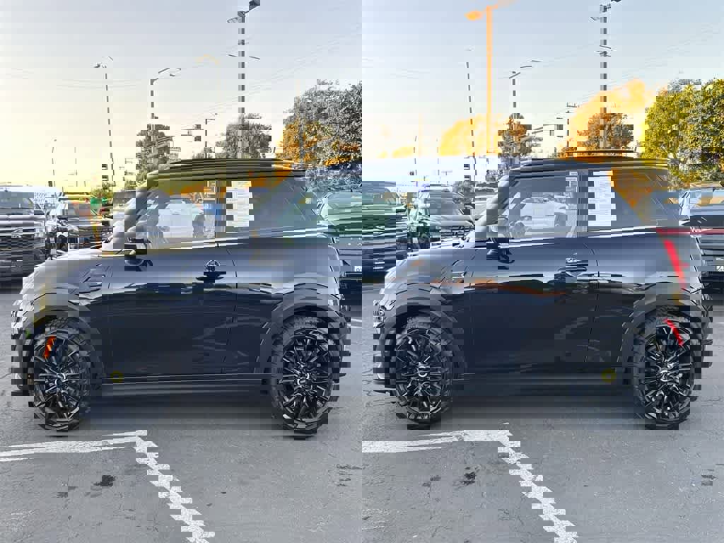 Used 2023 MINI Cooper SE image 7