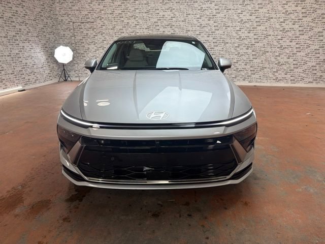 New 2026 Hyundai Sonata Limited FWD image 2