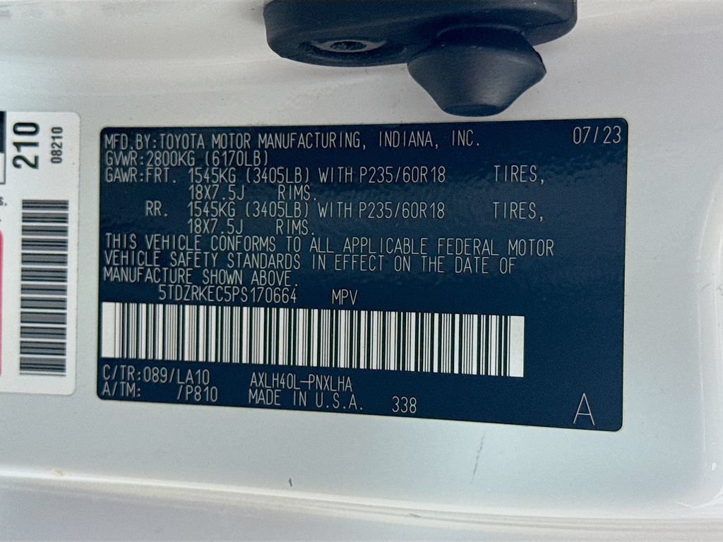 Certified 2023 Toyota Sienna Limited FWD image 30