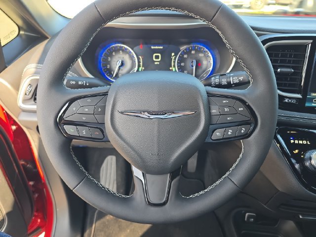 New 2026 Chrysler Pacifica Select w/ S Appearance Package FWD image 25