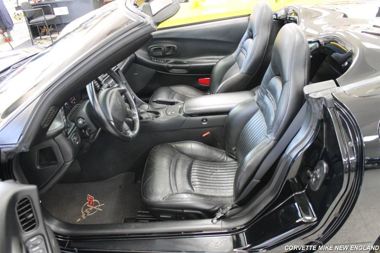 Used 2003 Chevrolet Corvette Convertible w/ Preferred Equipment Group1 image 22