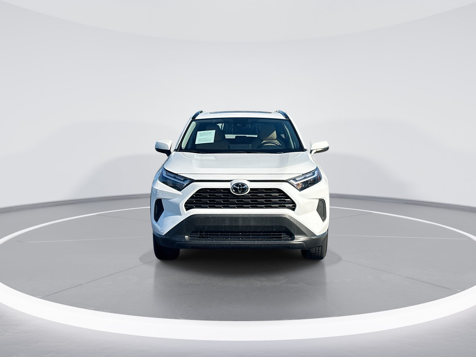 Used 2025 Toyota RAV4 XLE w/ Convenience Package FWD image 3
